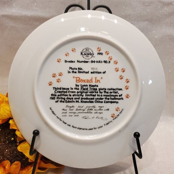 Knowles  "Boxed In" by Lynn Kaatz Field Trips Plate Dog Puppy 1991 - Picture 2 of 3